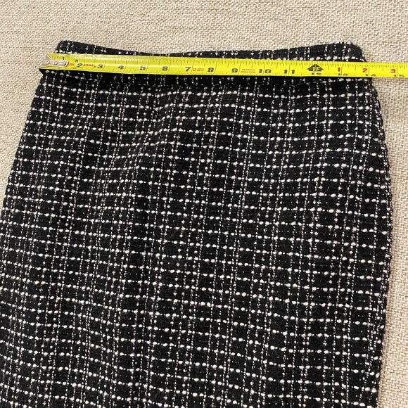 Ann Taylor Black Tweed Pencil Skirt! - Picture 5 of 7